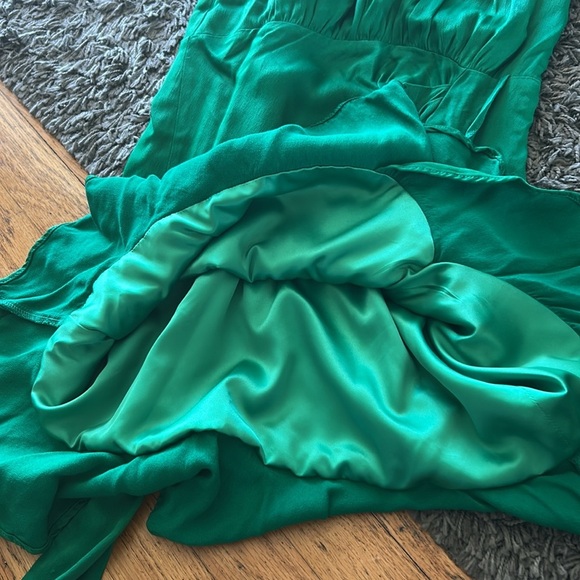 Bardot Etta Tie Neck in Fern Green Sleeveless Mini Dress Size 4 - Picture 6 of 16